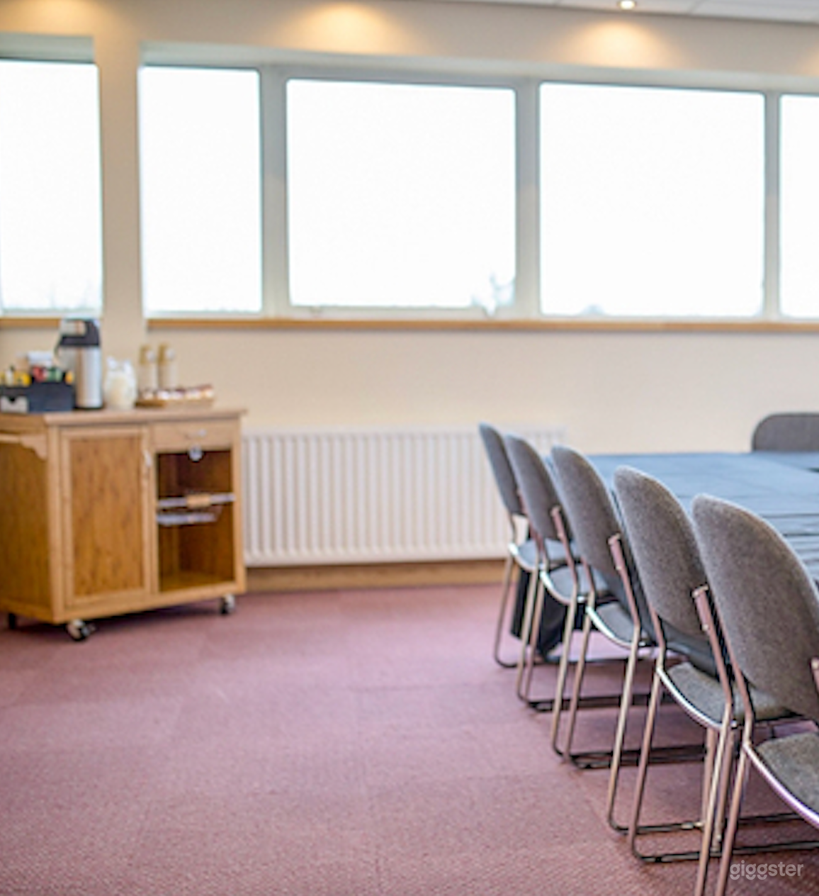 Nightingale Room with Great Natural Light Photo 2