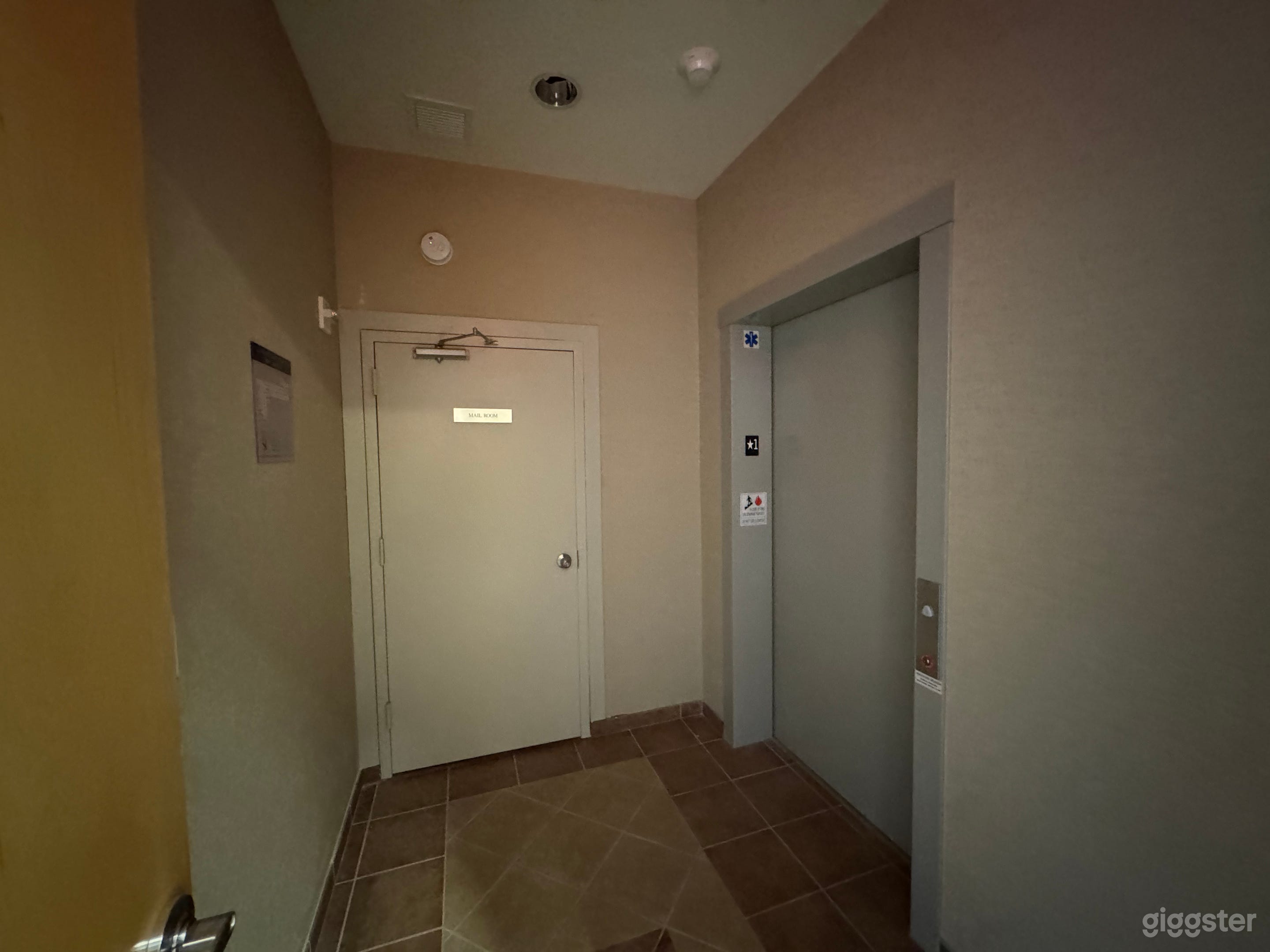 Modern Hospital, lobby, exam rooms Photo 2