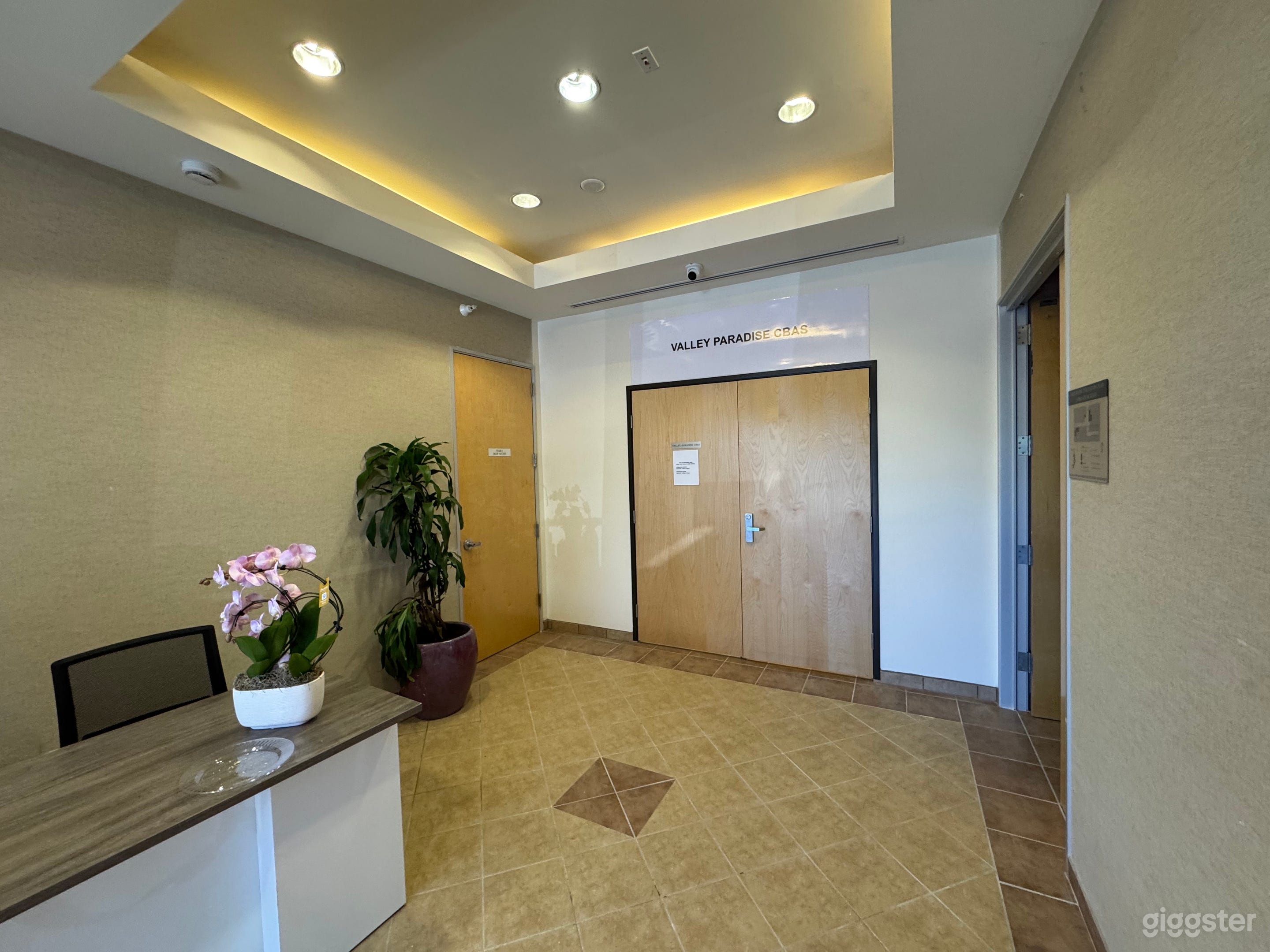 Modern Hospital, lobby, exam rooms Photo 1