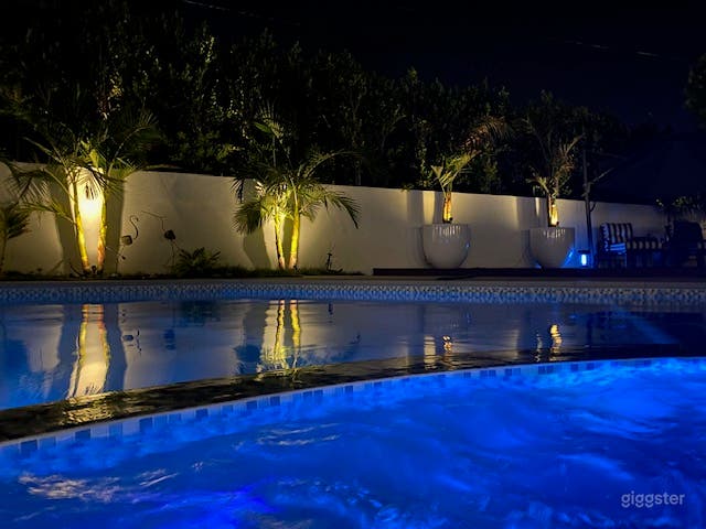 Gorgeous Pool in a Ranch Style Home Photo 4