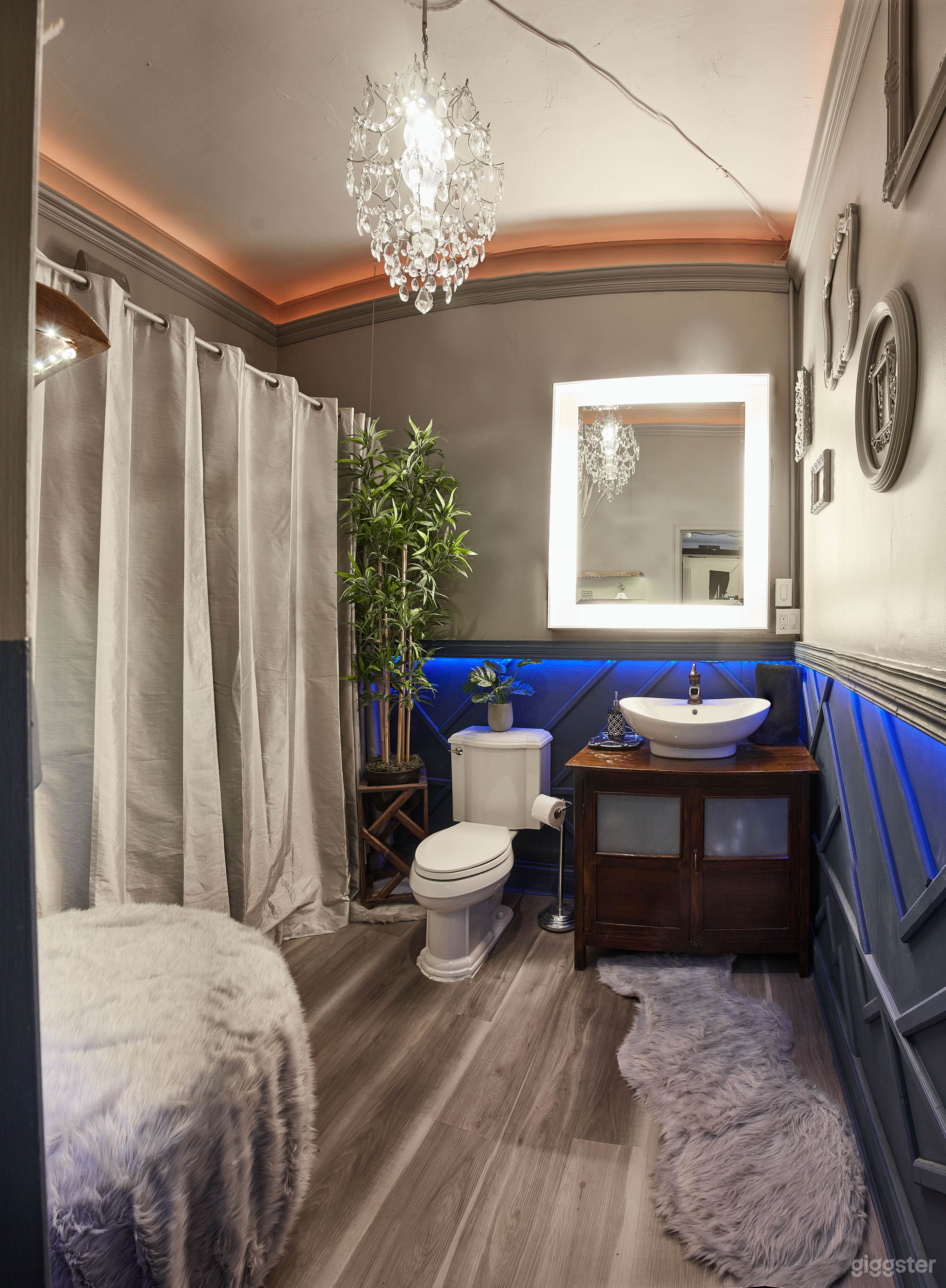 Beautiful natural light NYC'esque loft studio! Photo 4