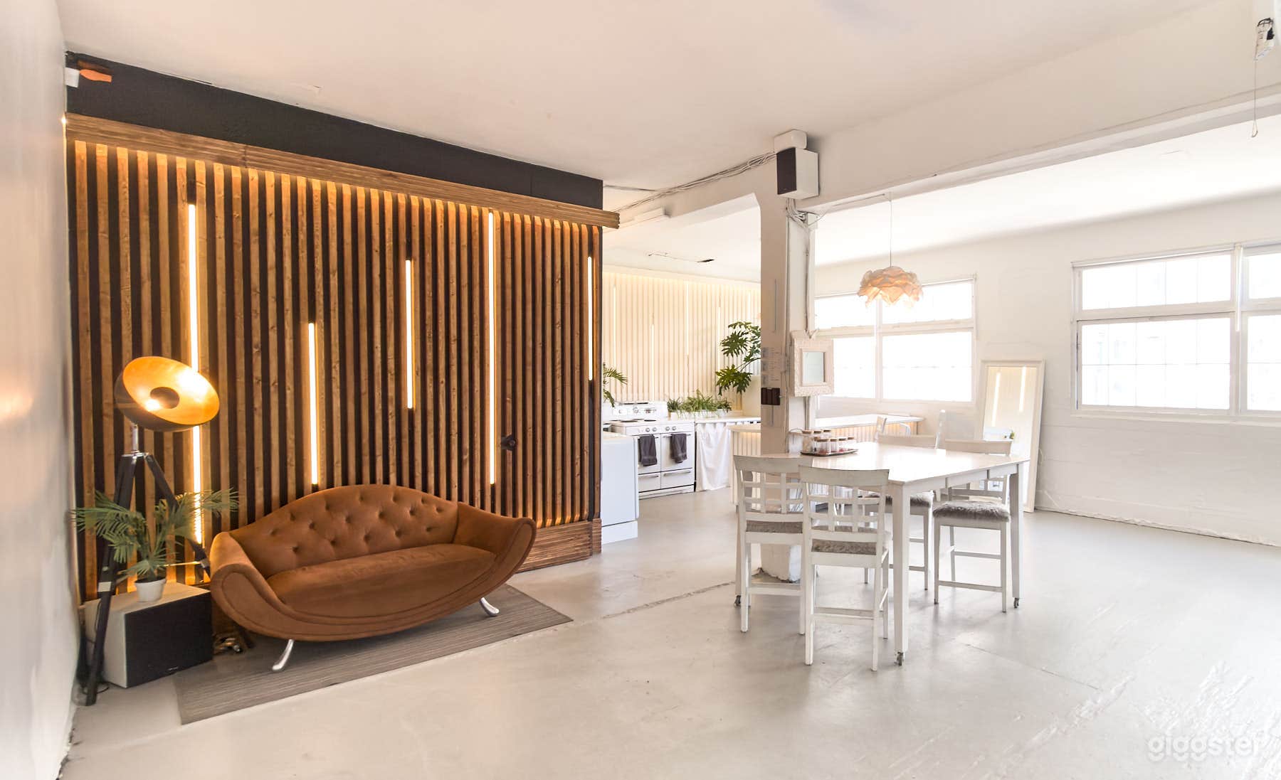 Beautiful natural light NYC'esque studio! Downtown Vancouver Photo 1
