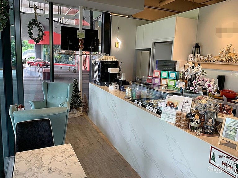  Modern Co-Sharing Kitchen Studio in Singapore (Half Studio Rental) 