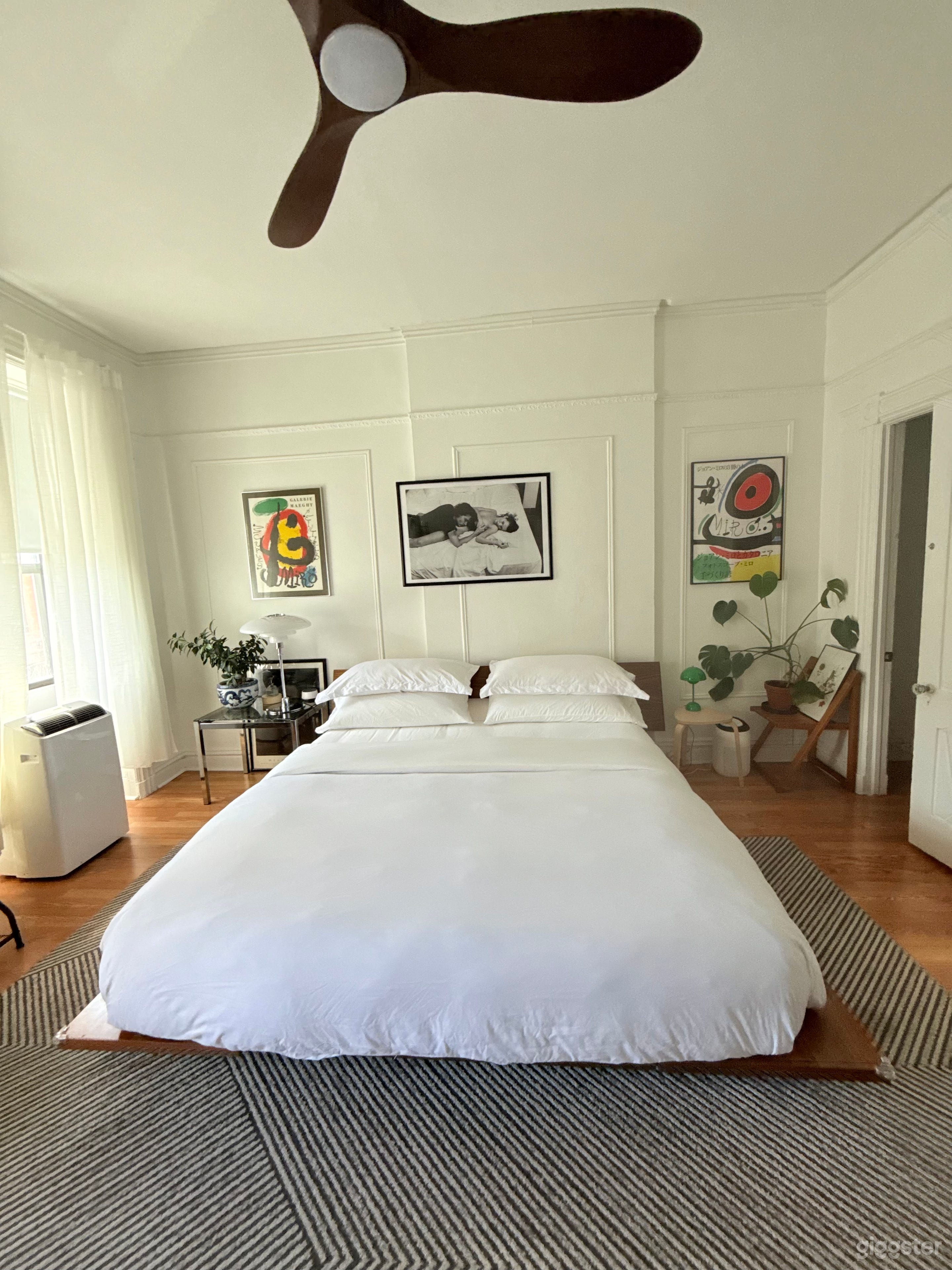 Minimalist brownstone-historic district Bedstuy Photo 2