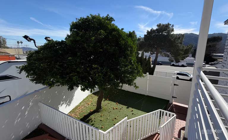  Playful Bright Themed Room 