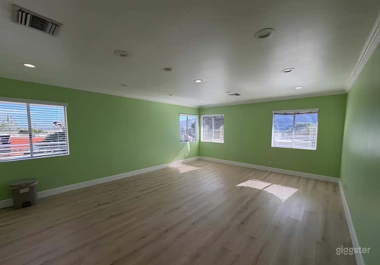  Playful Bright Themed Room 