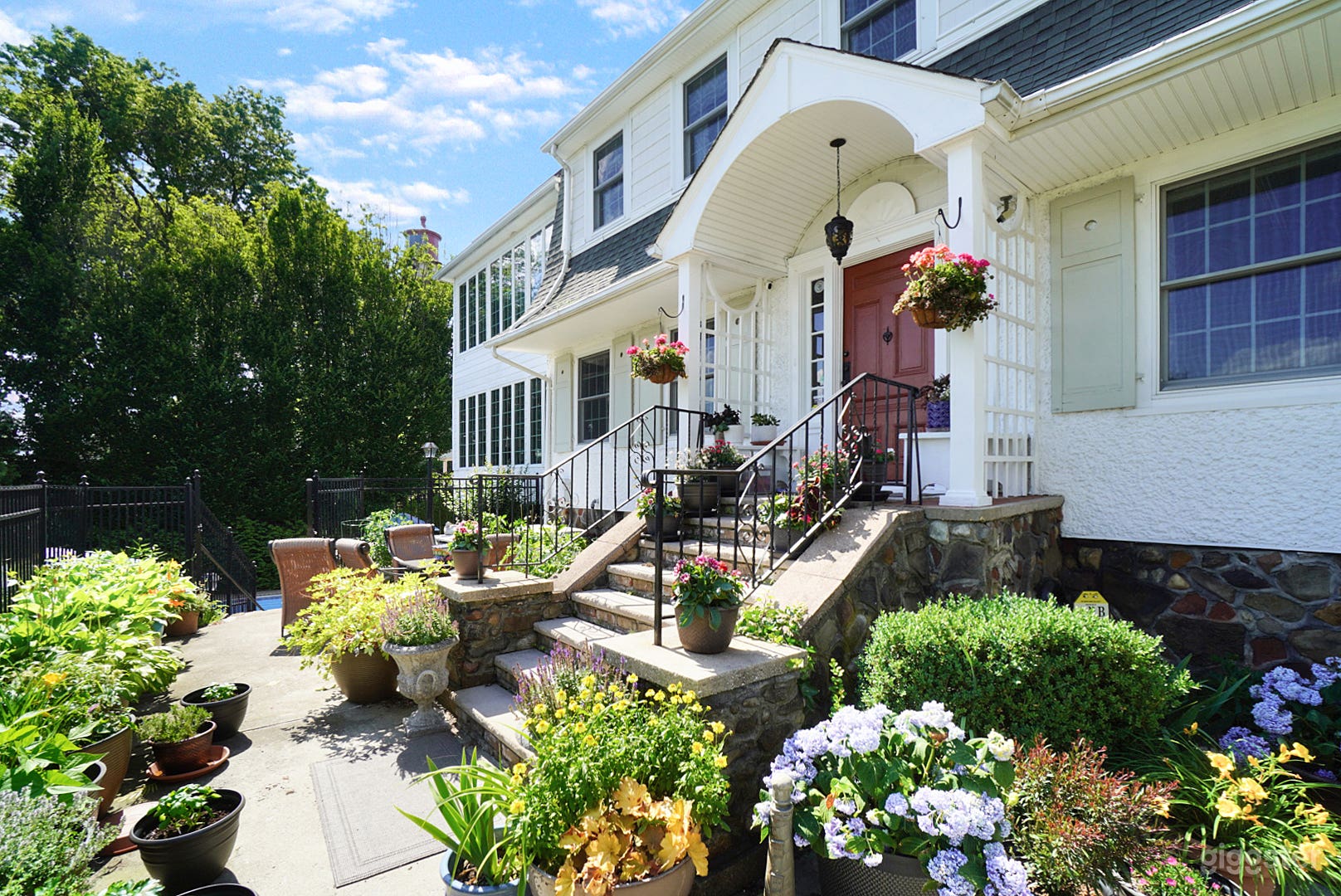 The Lighthouse Manor Photo 1