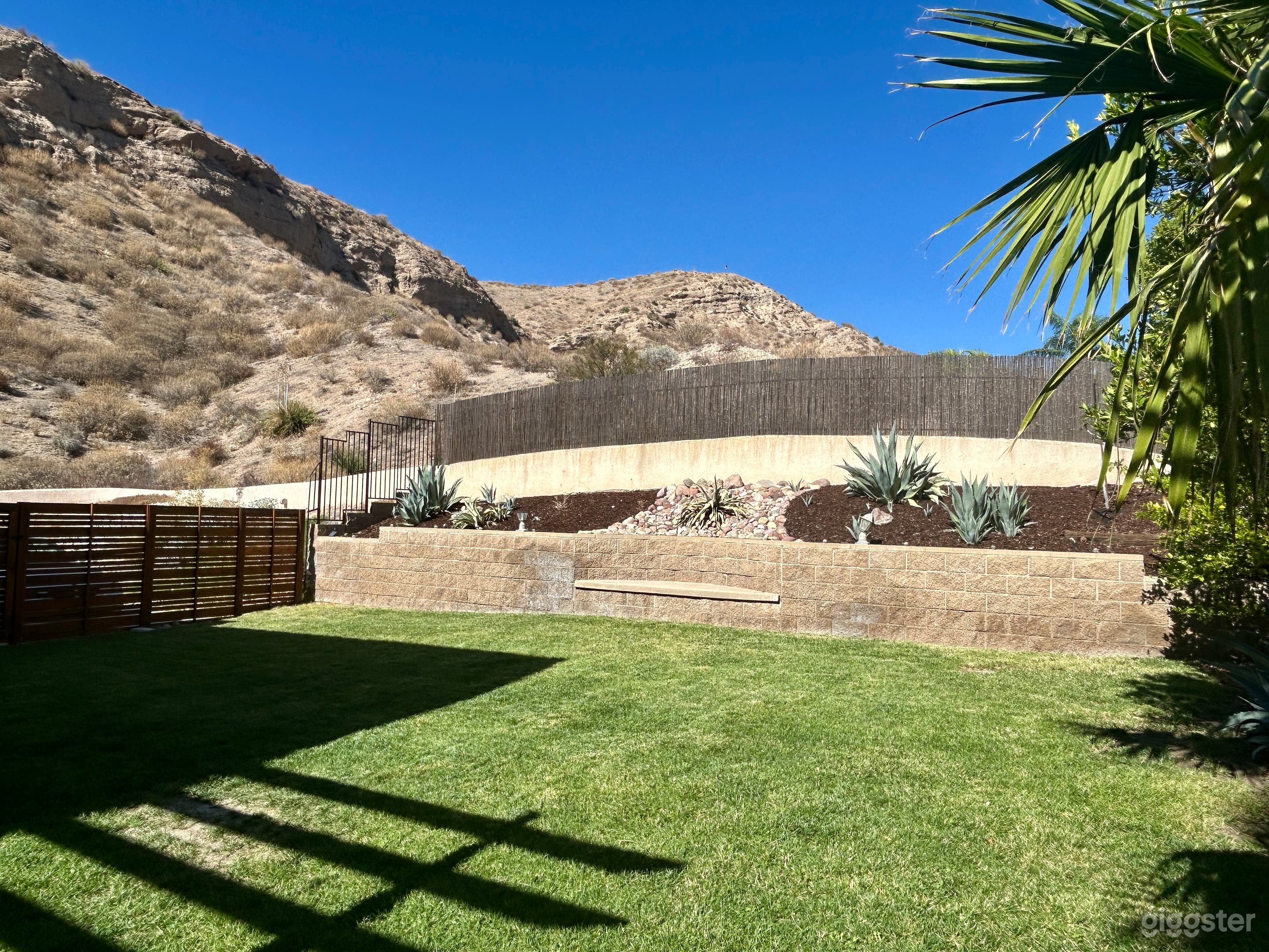 Spacious Home w/ Plunge Pool, Views, & Bball Court Photo 3