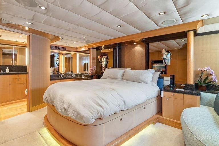  93' NORDLUND LUXURY FISHING YACHT 