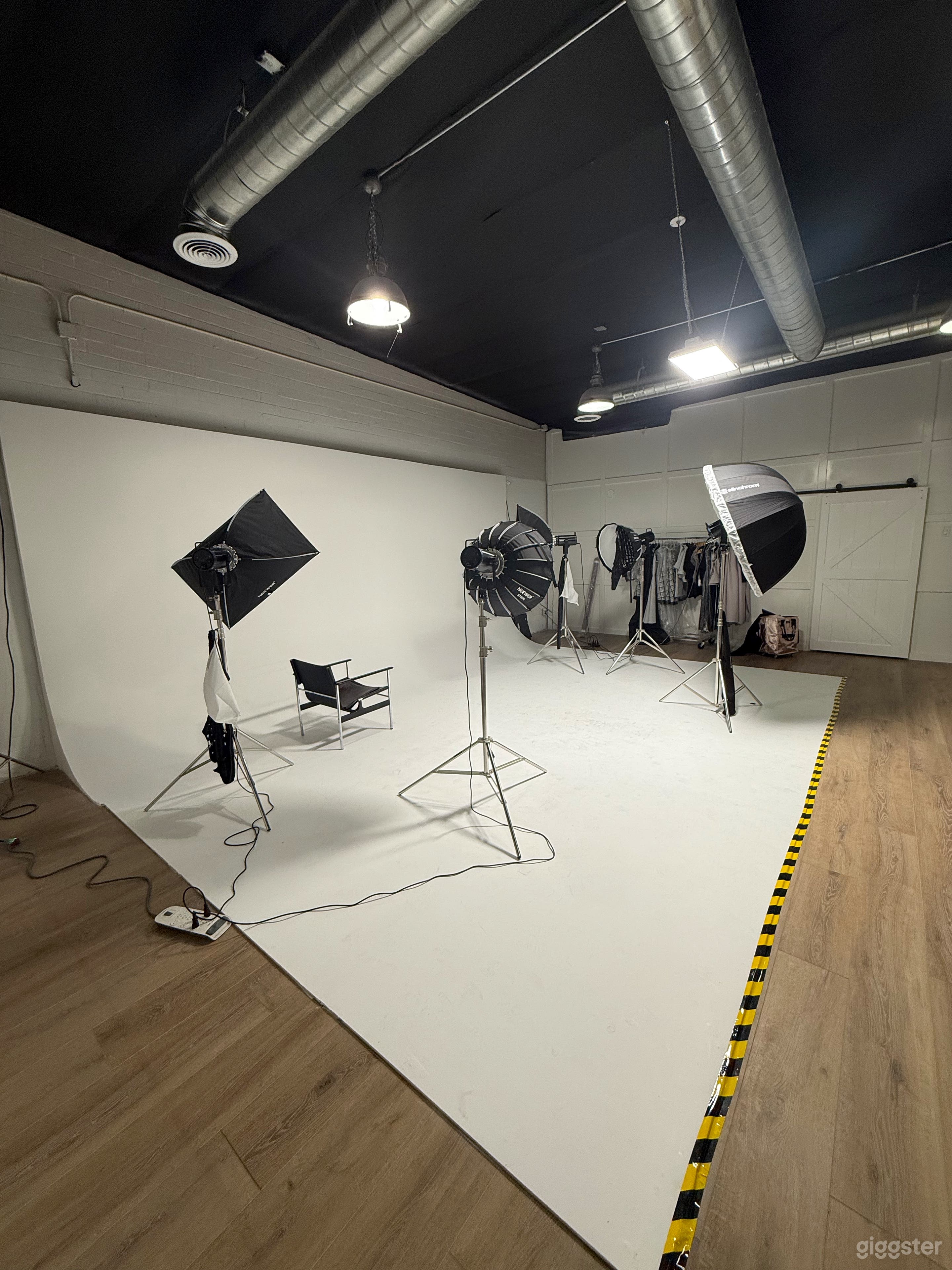 Modern Photo/Video Studio w/ Cyc Wall + Lighting Included Photo 1