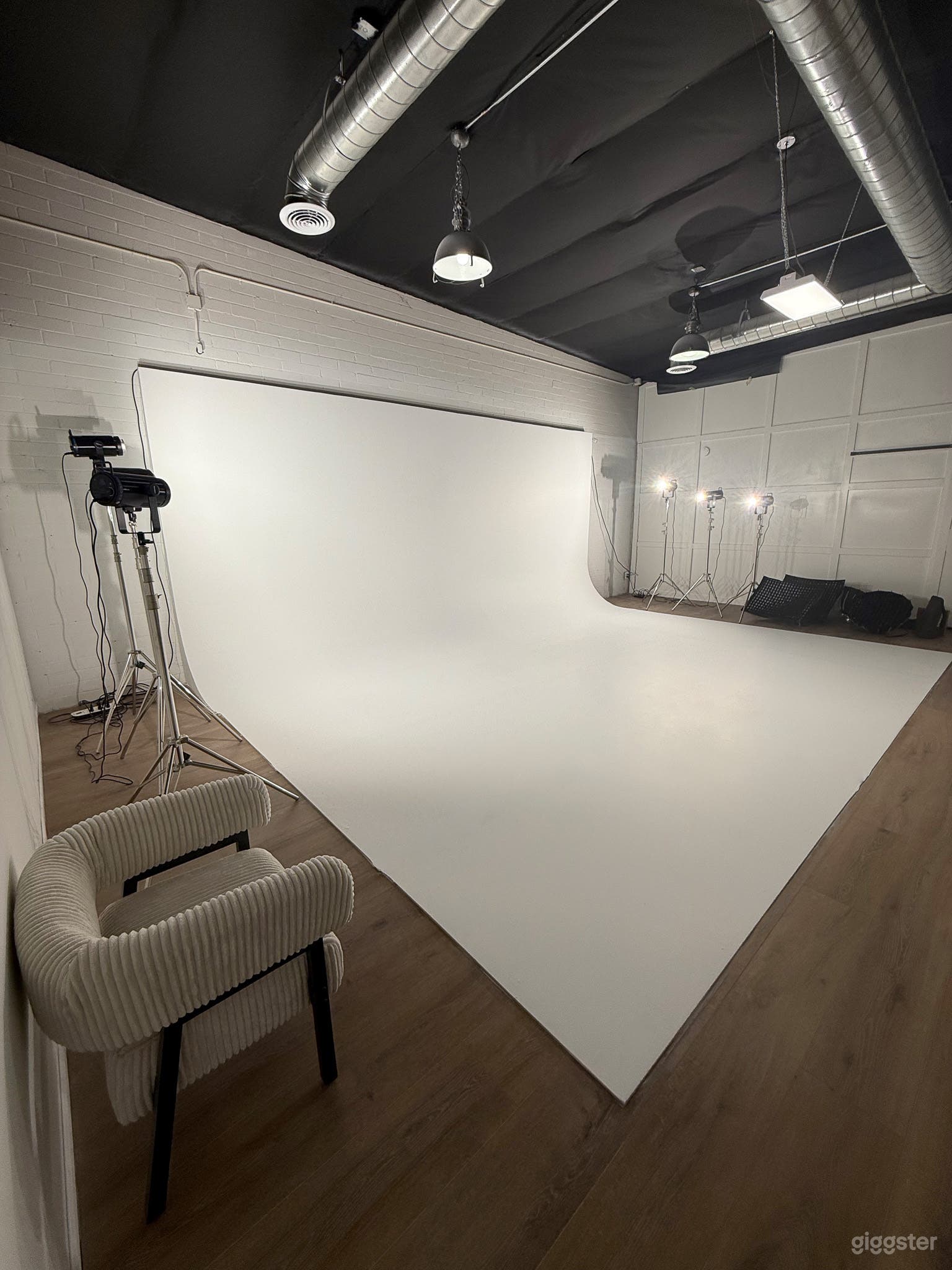 Modern Photo/Video Studio w/ Cyc Wall + Lighting Included Photo 2