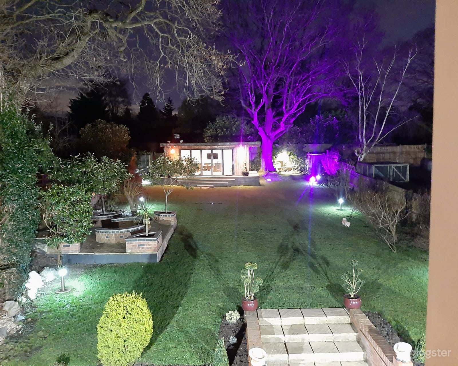 Beautiful Semi Detached House Photo 4