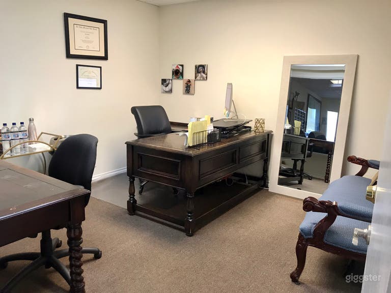  Private Office 
