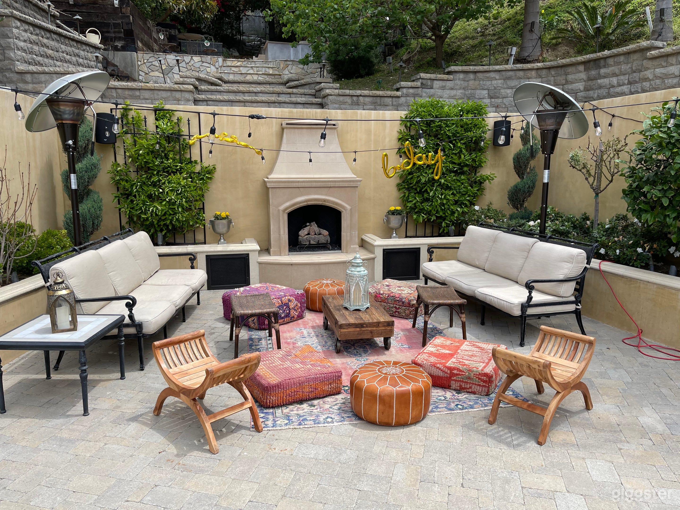 Exquisite house with an amazing back yard Photo 4