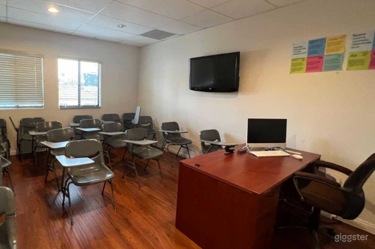 Cozy and Private Community Center Classroom Photo 1