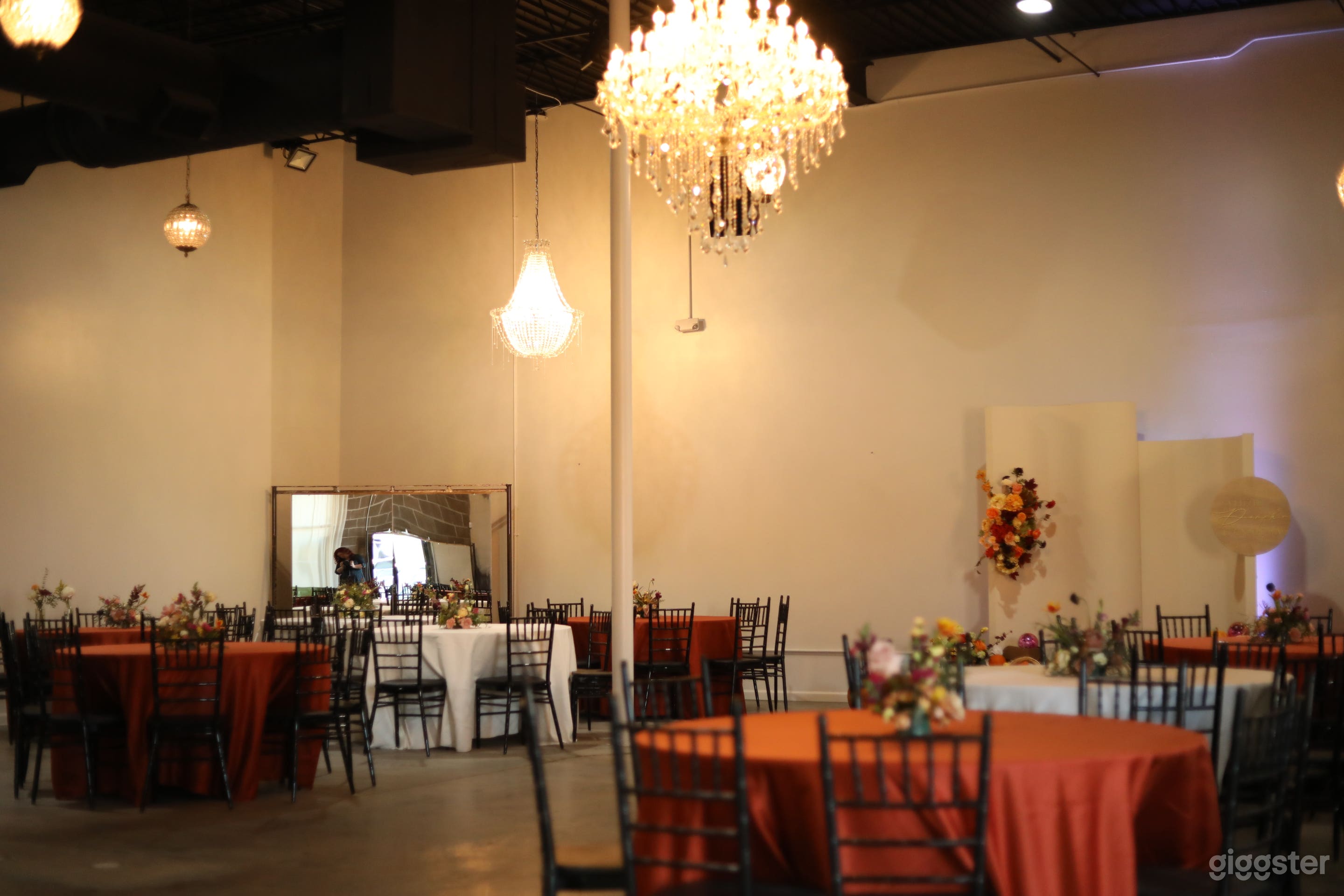 An Industrial Chic Venue in the heart of Houston Photo 4
