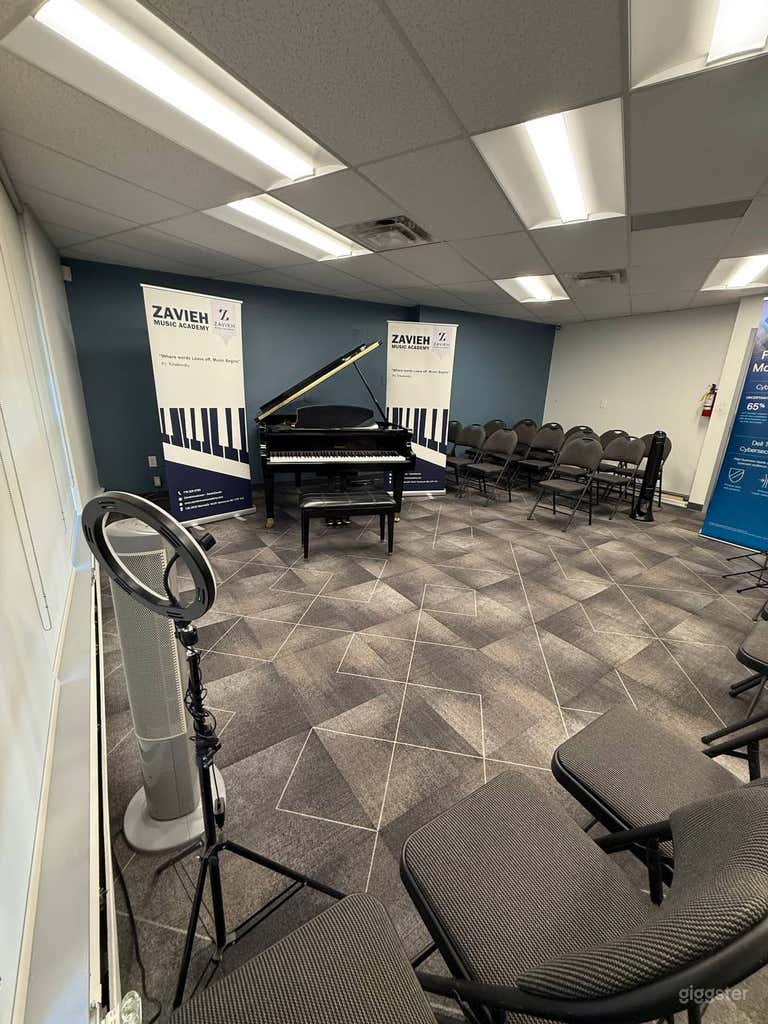  Cozy Venue for Music, Dance and Events 