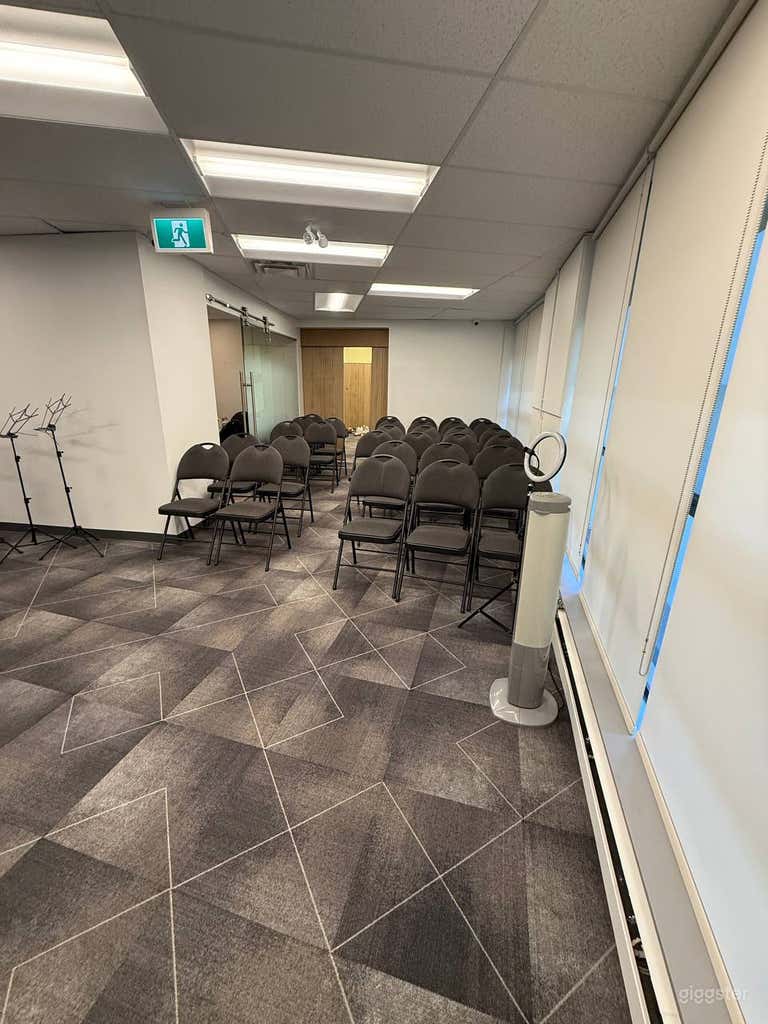  Cozy Venue for Music, Dance and Events 