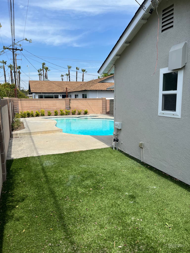 Huntington beach house with Pool 