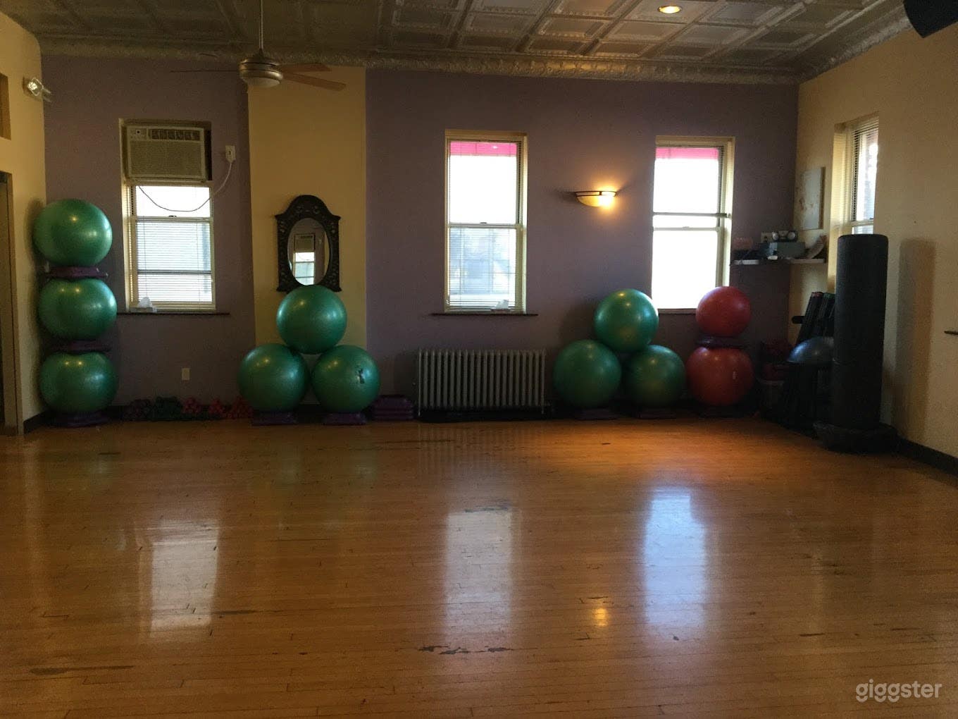 Life and Fitness Gym in Brooklyn Photo 1