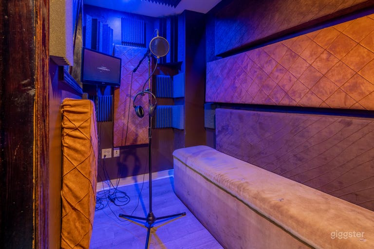  SOUTH-LOOP RECORDING STUDIO / GOLD ROOM (engineer incl) 