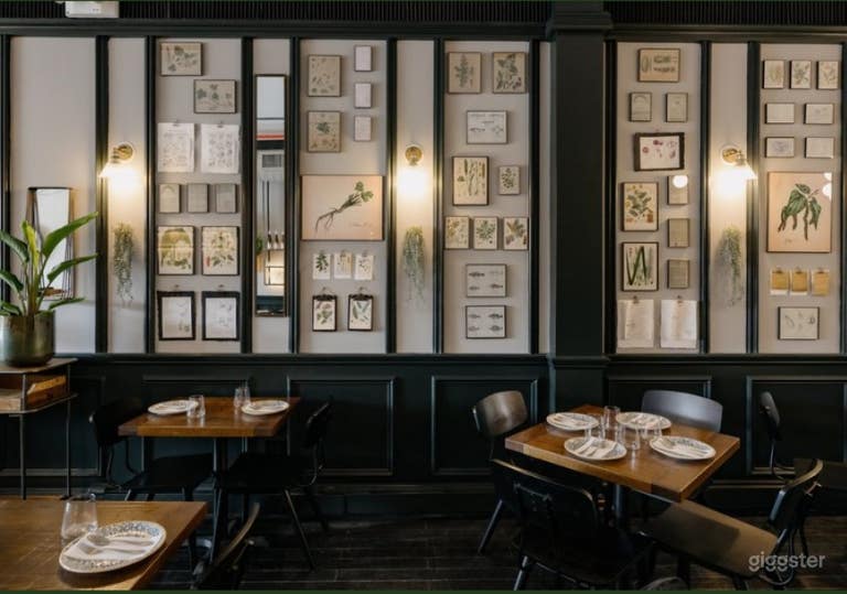  Thai Themed Main Dining Are With A Bar 