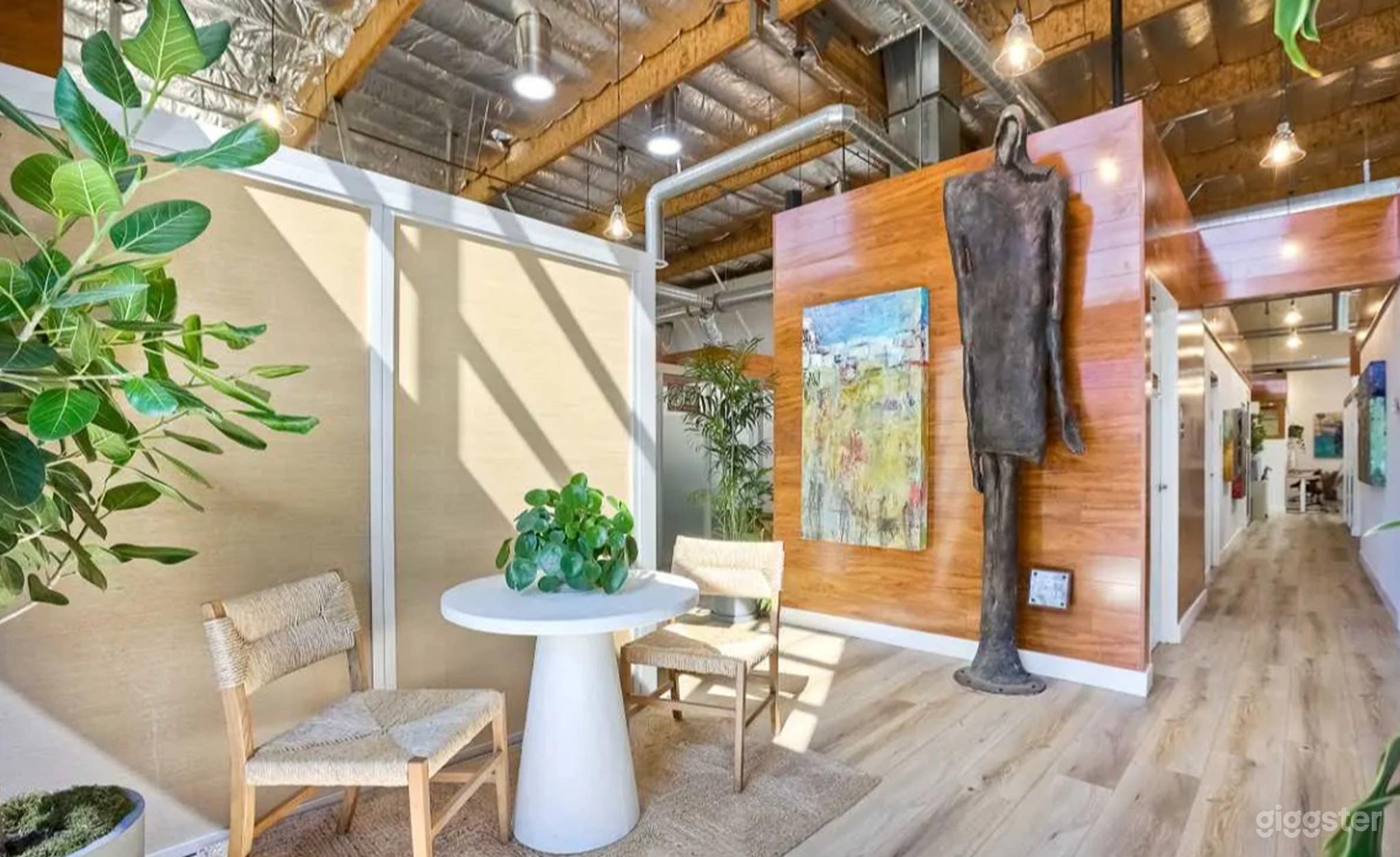 Spacious Vision Lab Photo 4