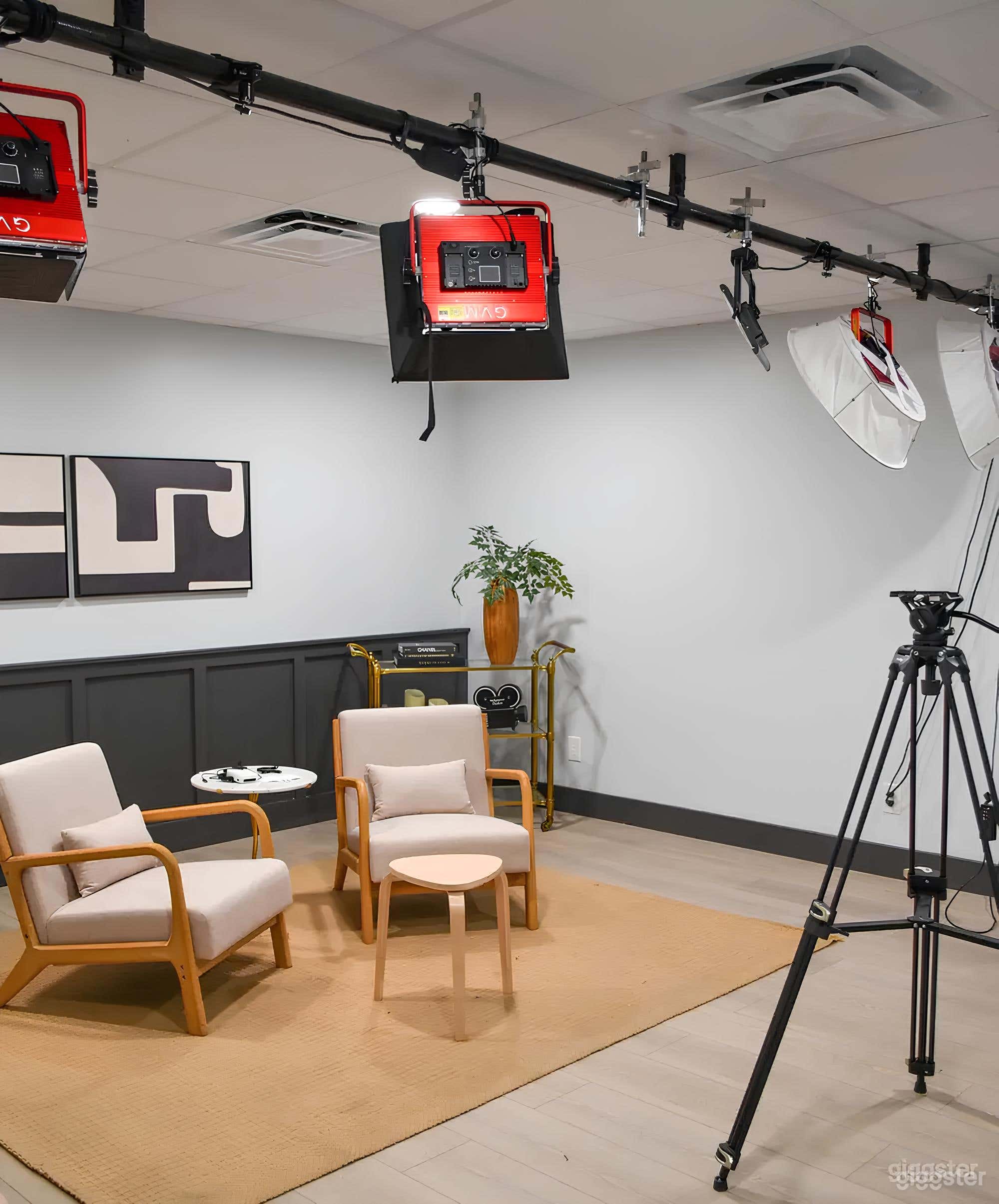 Influencer Suite | Live Streaming Studio Photo 2