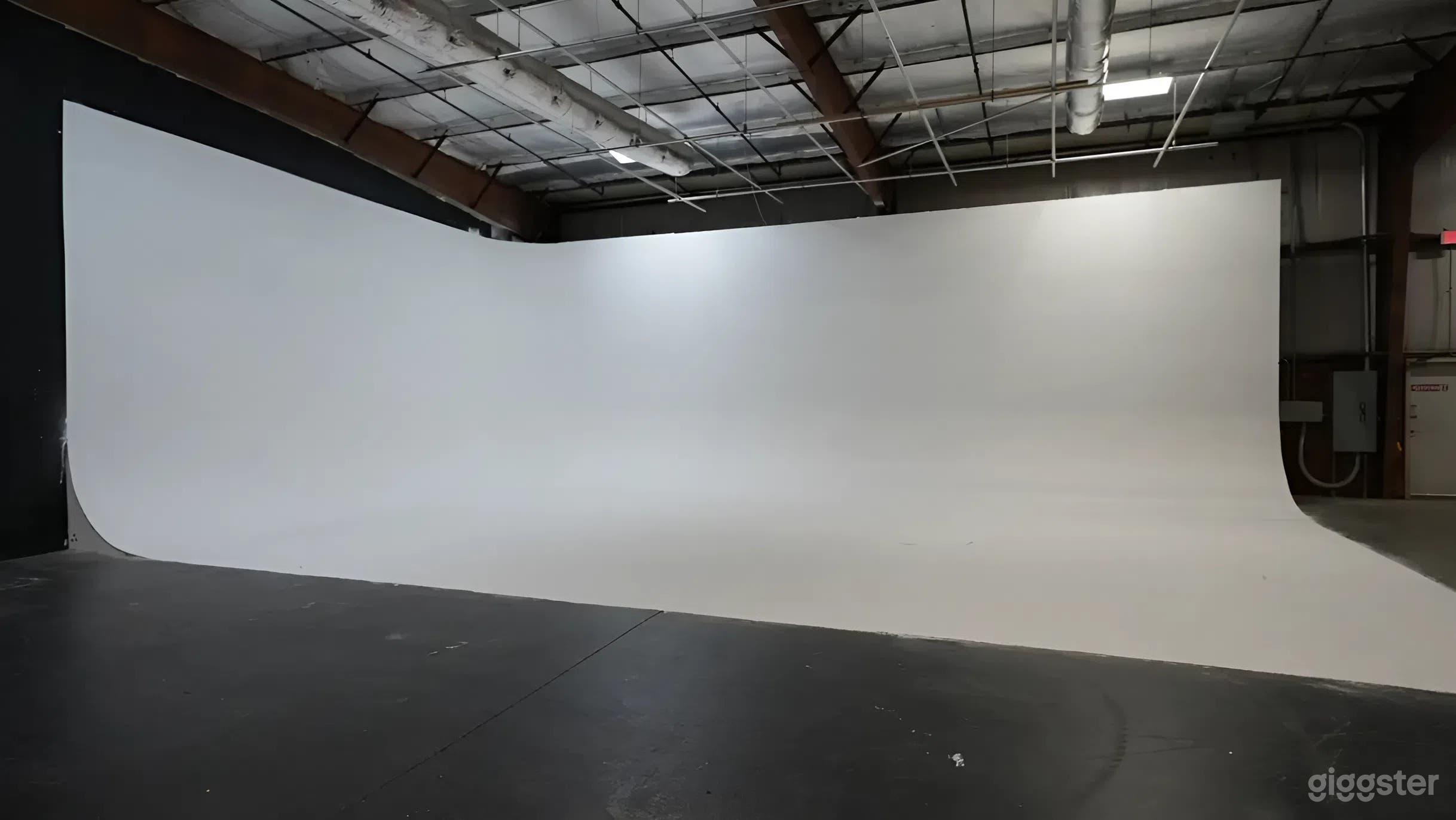 Production Studio with Cyc Walls & Warehouse Stage Photo 3