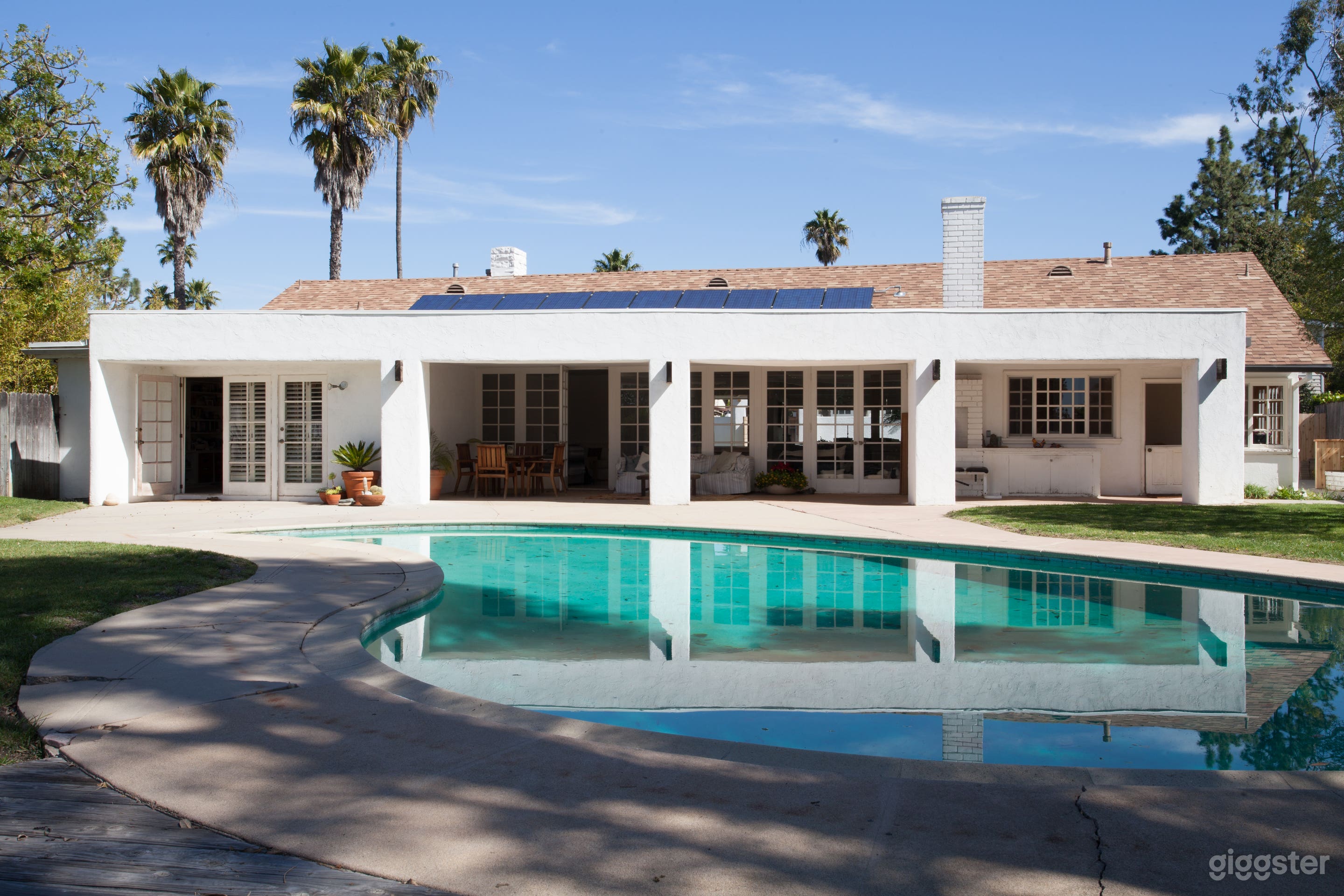 Santa Fe Hollywood Photo 1