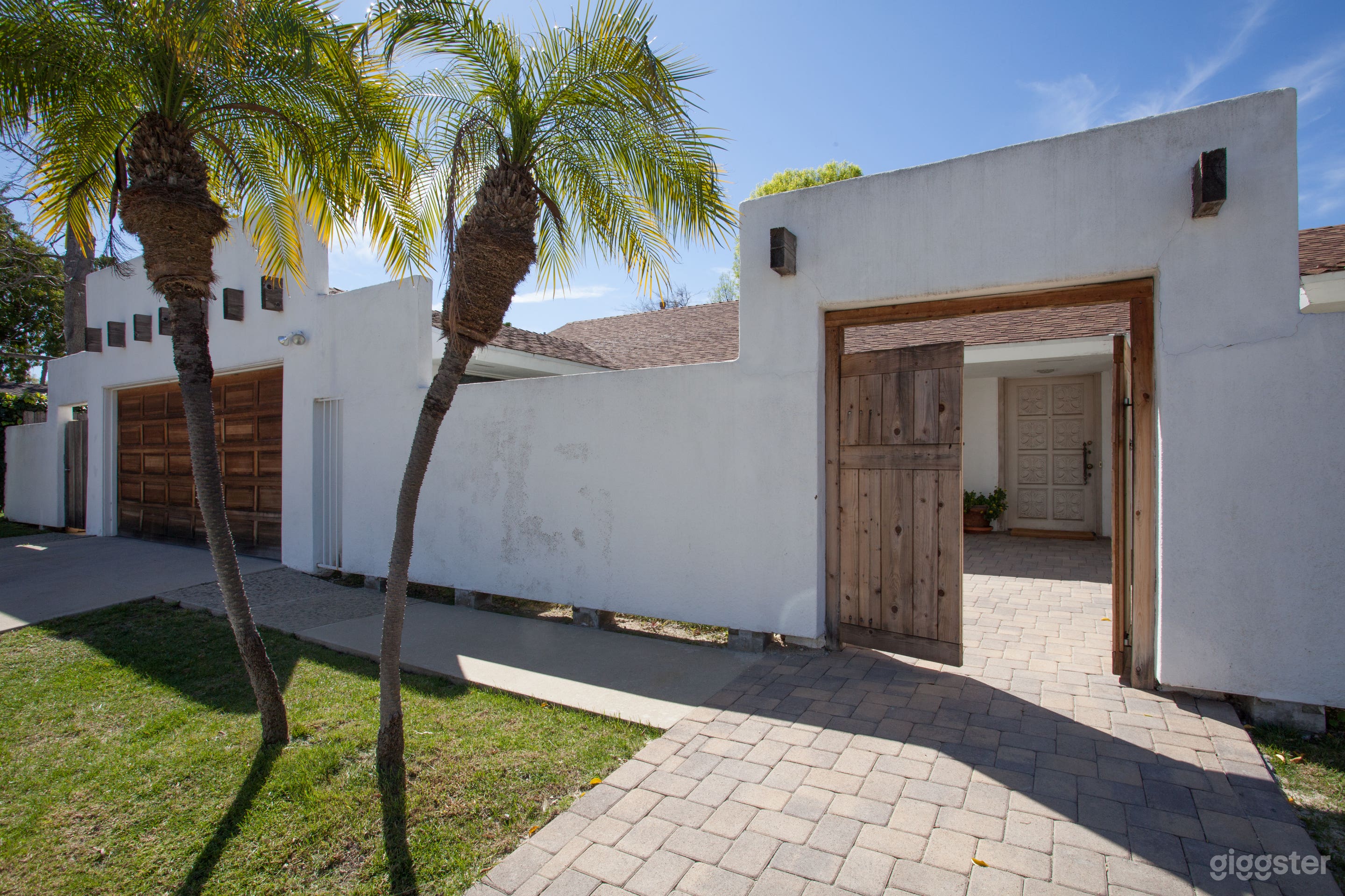 Santa Fe Hollywood Photo 3