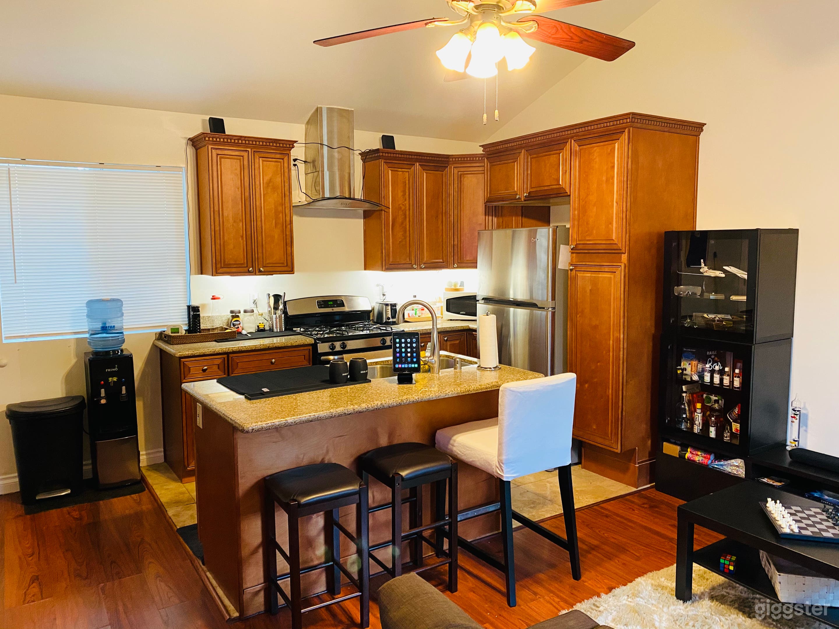Kitchen with island perfect for breakfast serving and cooking for your guests