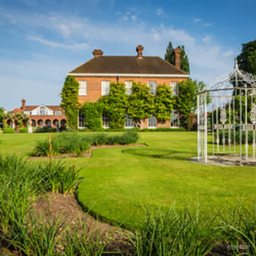 The Manor House Photo 2