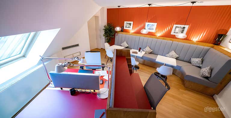  Business Center with Premium Lounges 