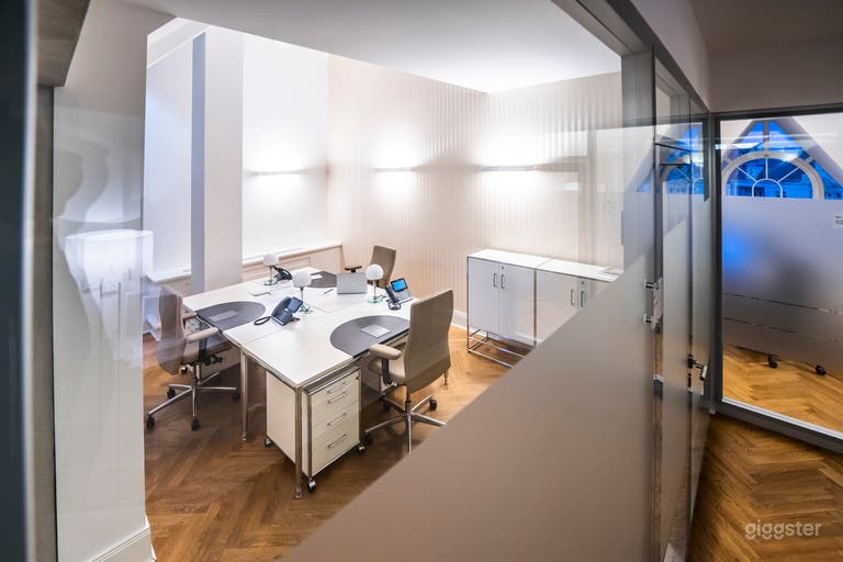 Business Center with Premium Lounges 