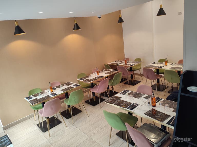 Charmantes italienisches Resto-Pizzeria mit straßenseitigen Fenstern 