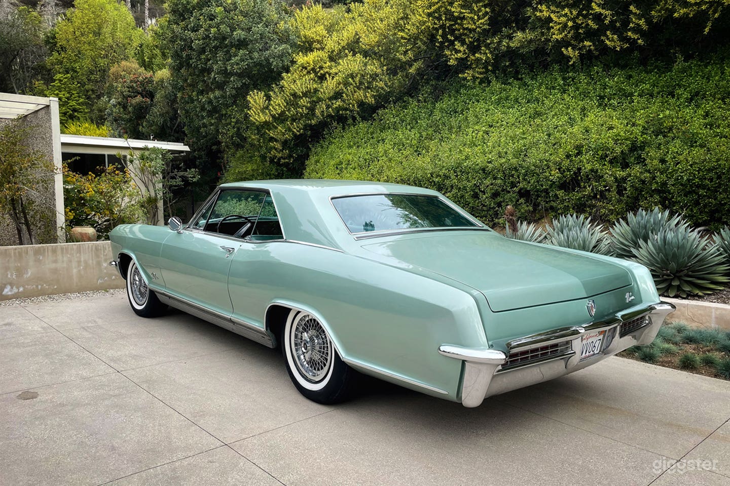 1965 Buick Riviera Photo 4