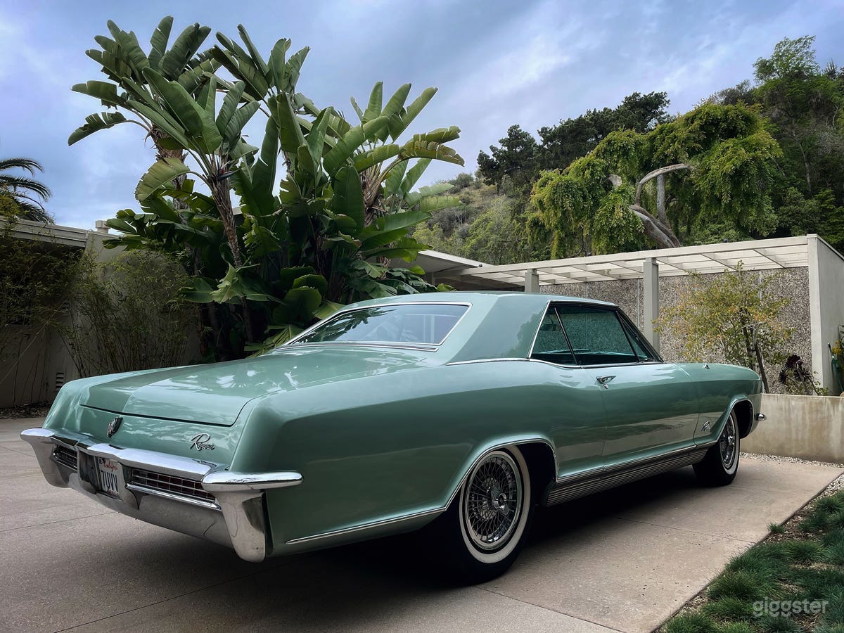 1965 Buick Riviera Photo 3