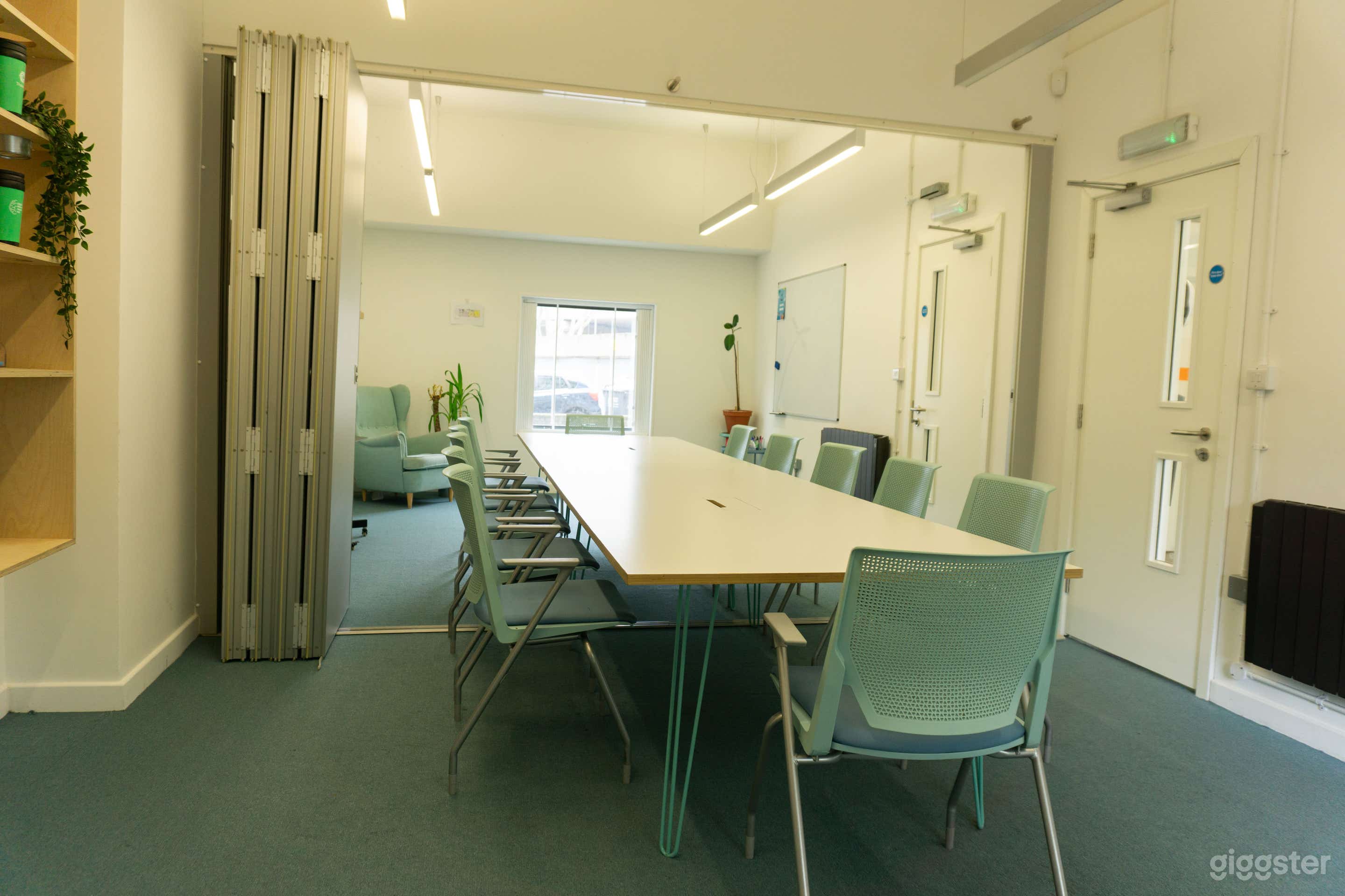 Natural Light Office - Flexible Space Photo 3