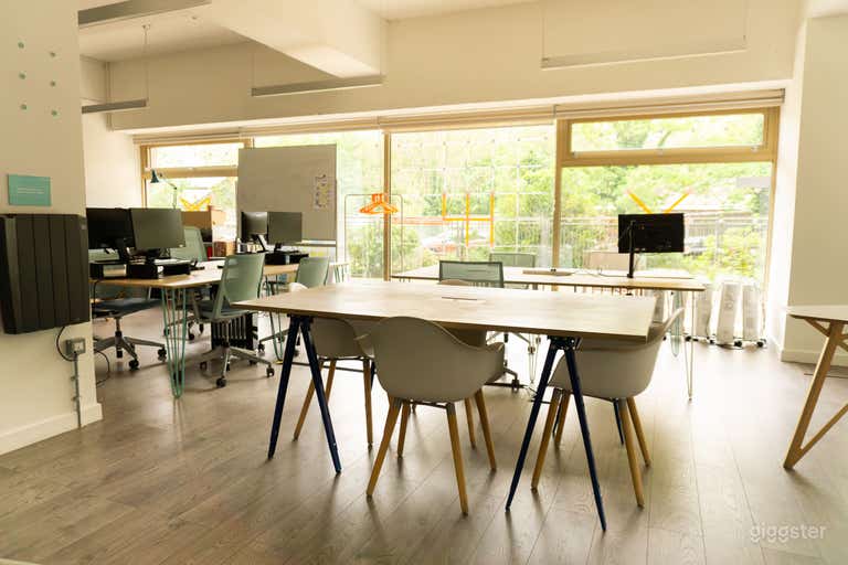  Natural Light Office - Flexible Space 