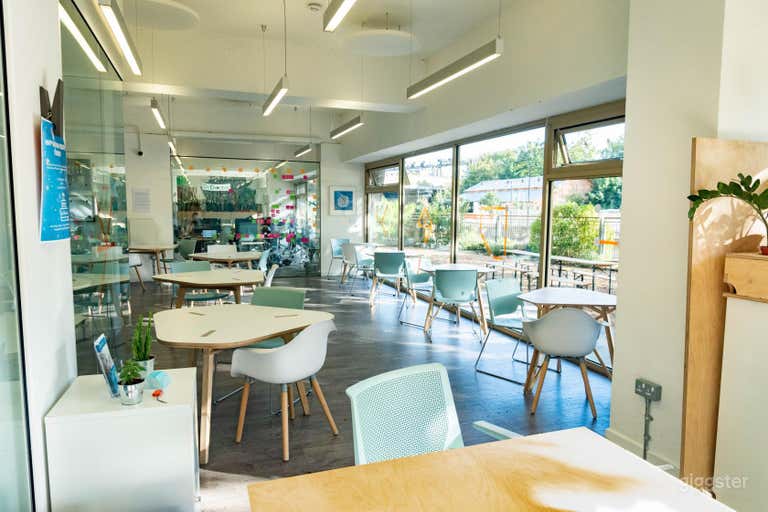  Natural Light Office - Flexible Space 