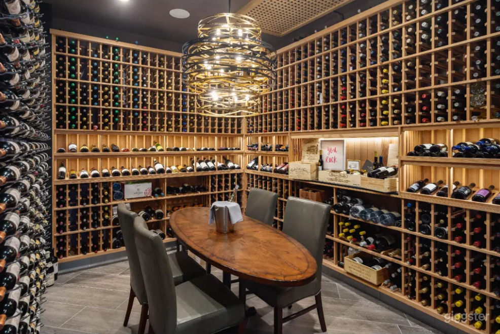 World-Class Restaurant + Bar in Palm Desert Photo 4