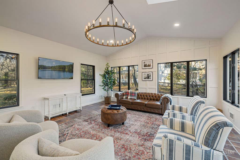 Modern Estate for Family w/Theater &amp; Fire Pit Photo 1