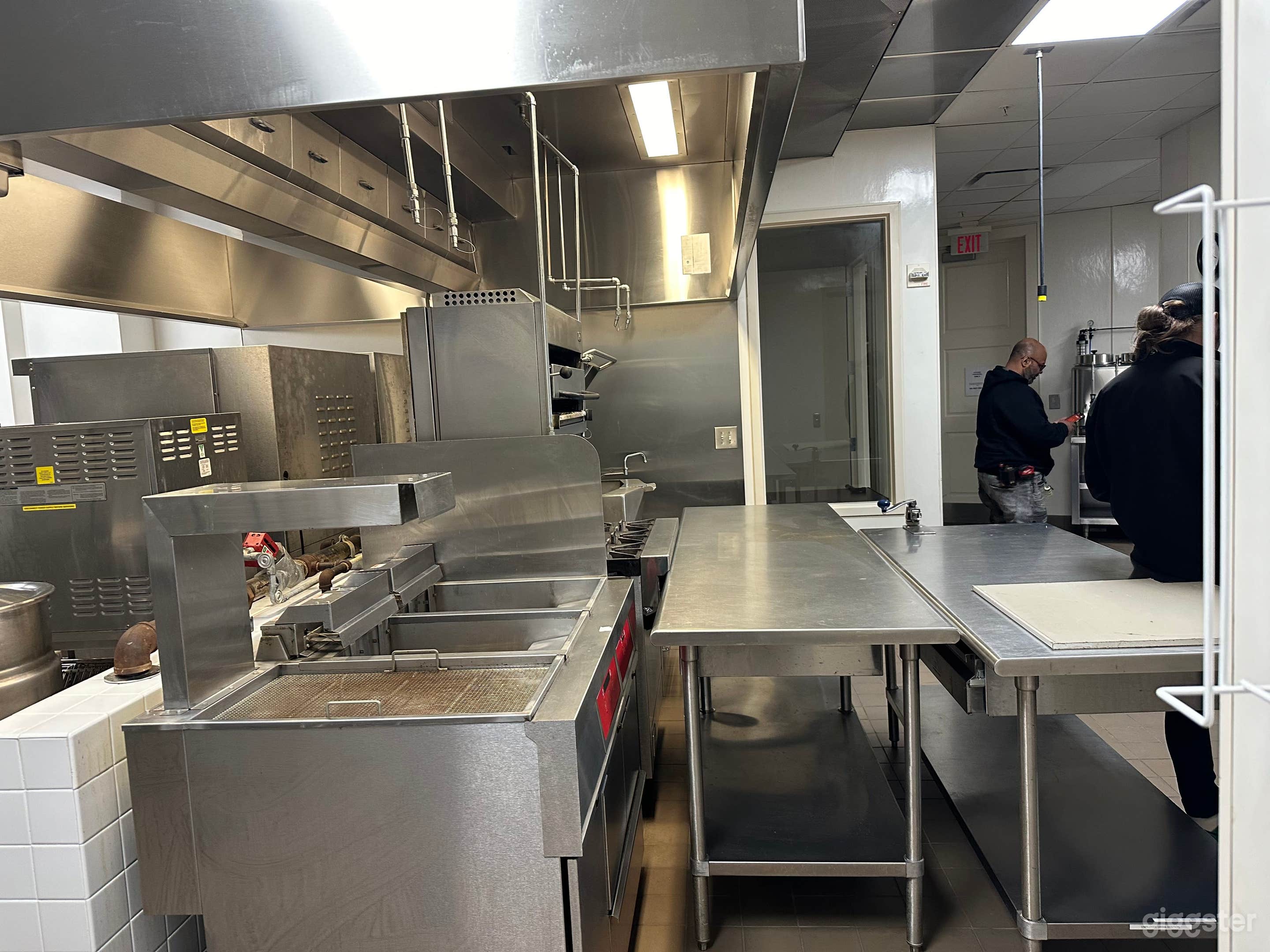 Production Kitchen Photo 3