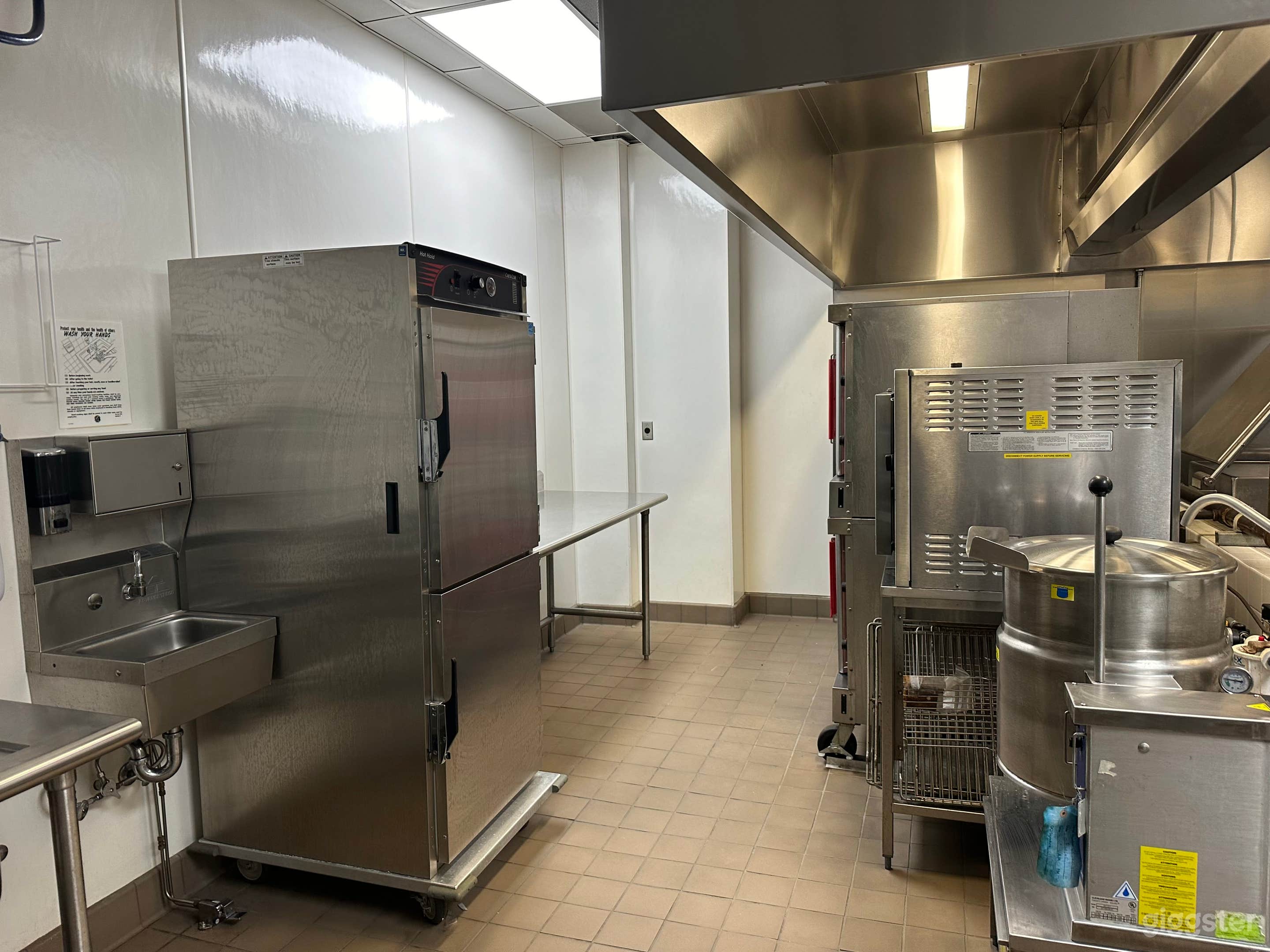 Production Kitchen Photo 1