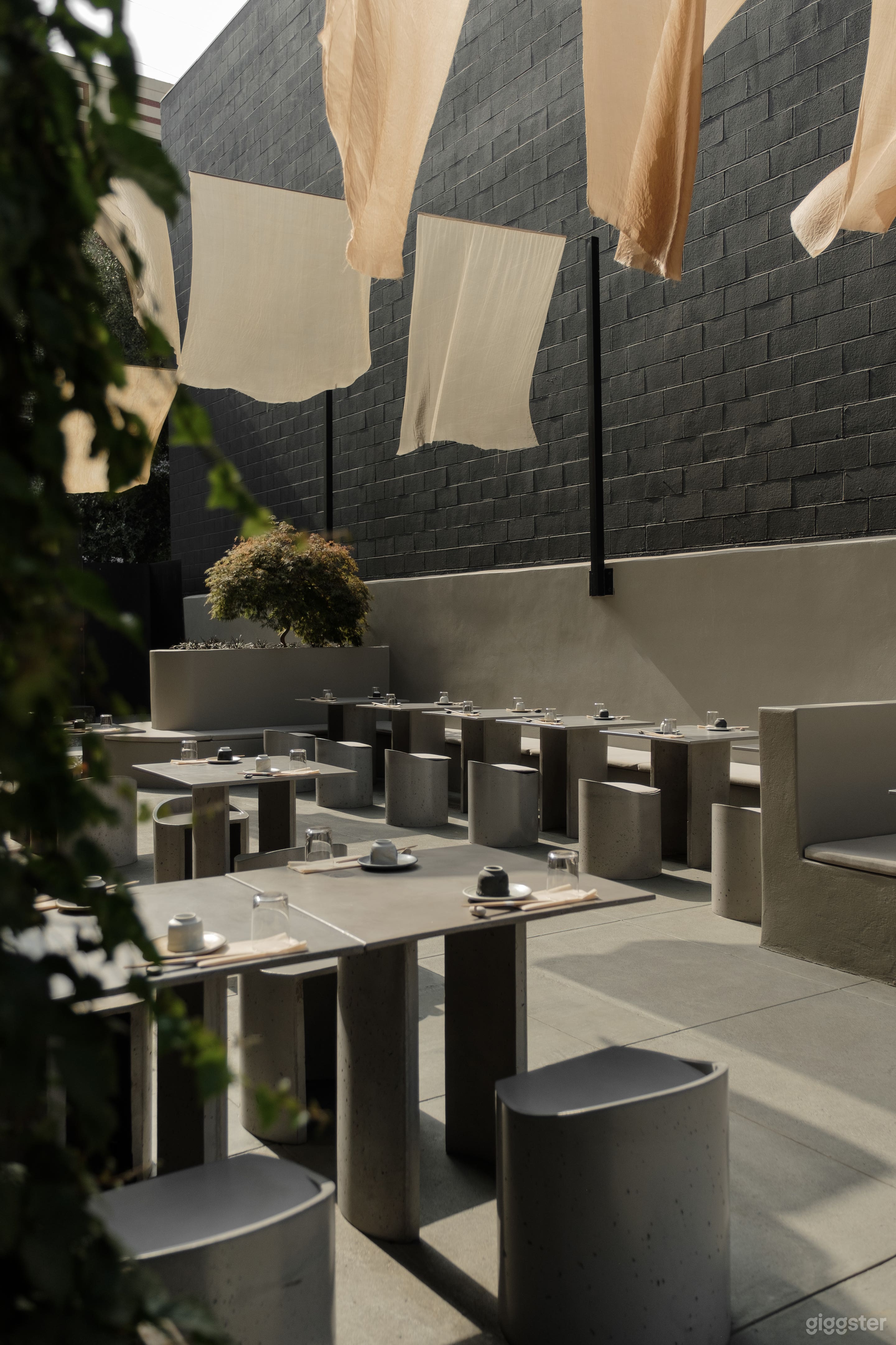 Courtyard Outdoor Patio Photo 4