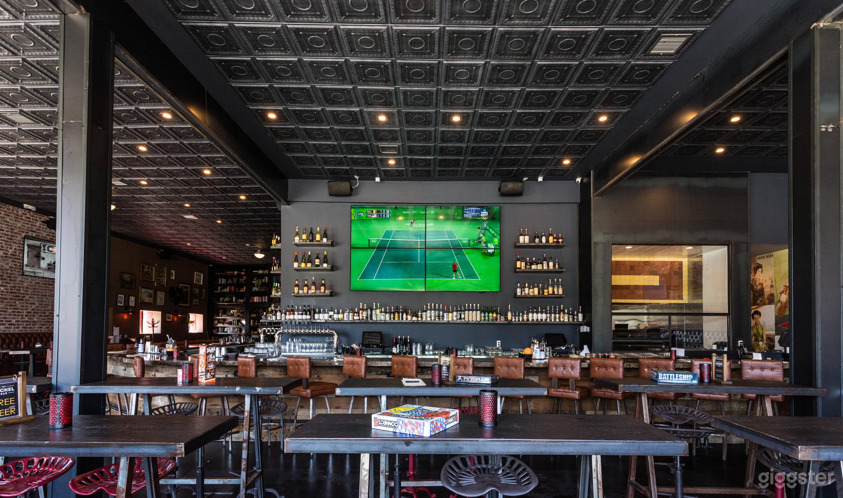 West LA Sports Bar &amp; Speakeasy Photo 4