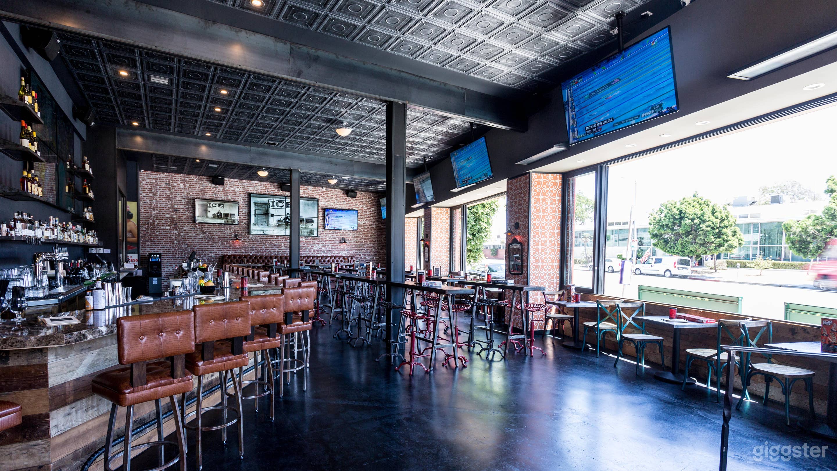 West LA Sports Bar &amp; Speakeasy Photo 3