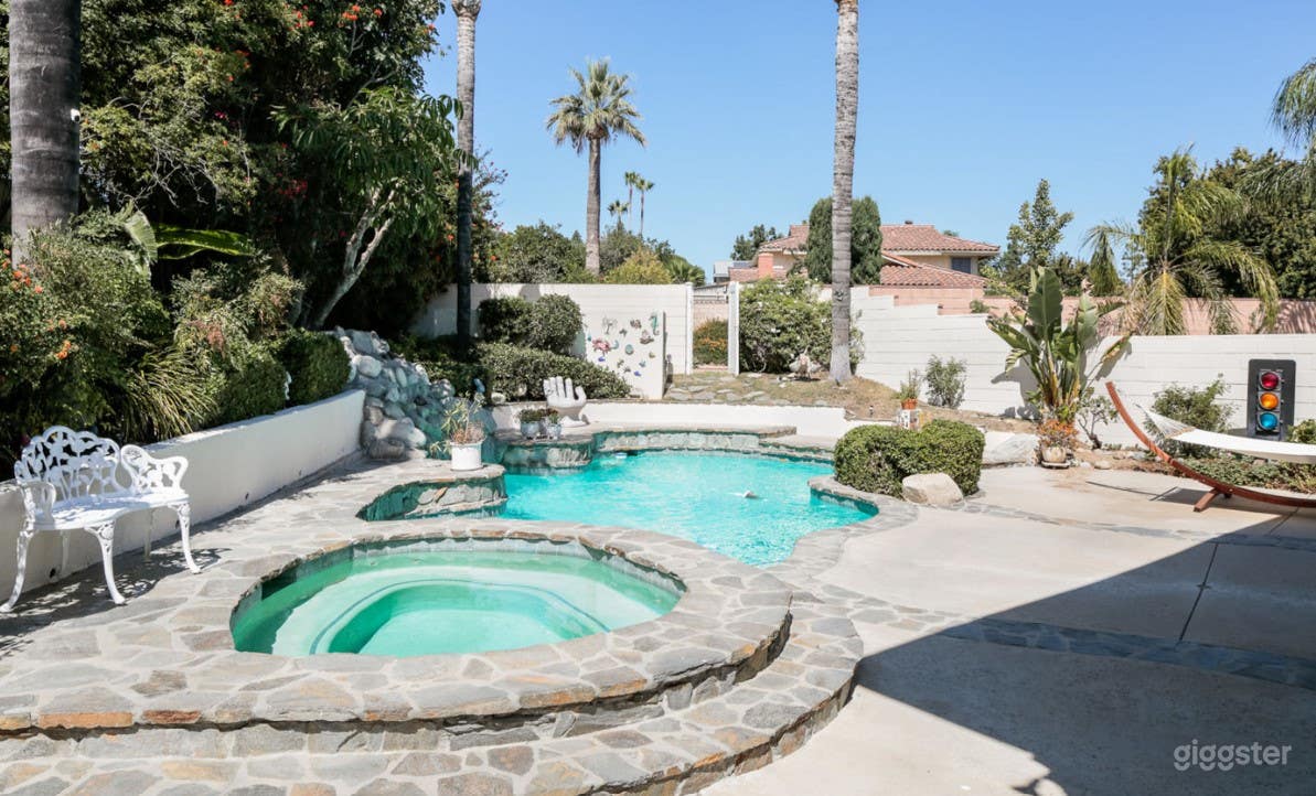 Spacious Private Ranch Pool with Jacuzzi Photo 4