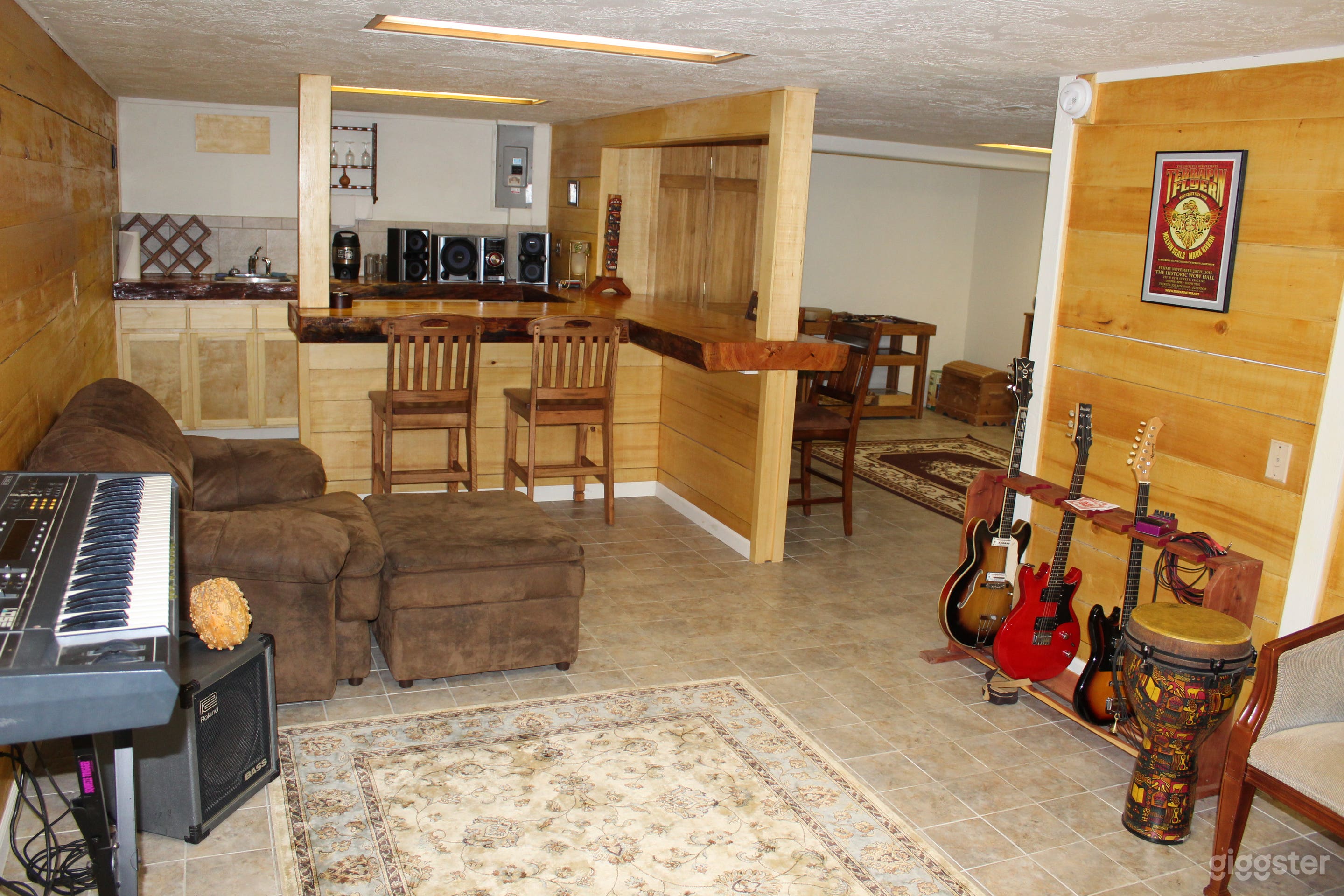 5 Acre Scenic Estate with Private House and Yurt (Buyout) Photo 3